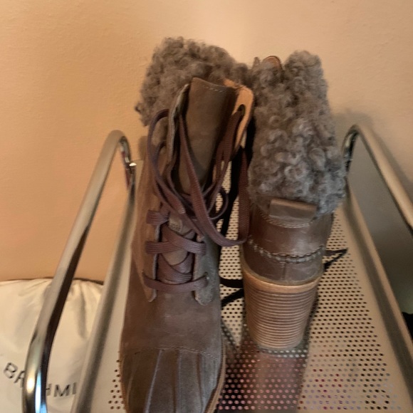 Ugg Jaxon lace boots - Picture 7 of 10